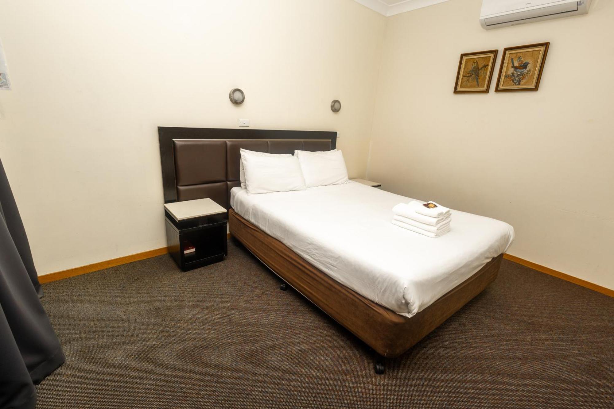 Gosford Inn Motel Buitenkant foto