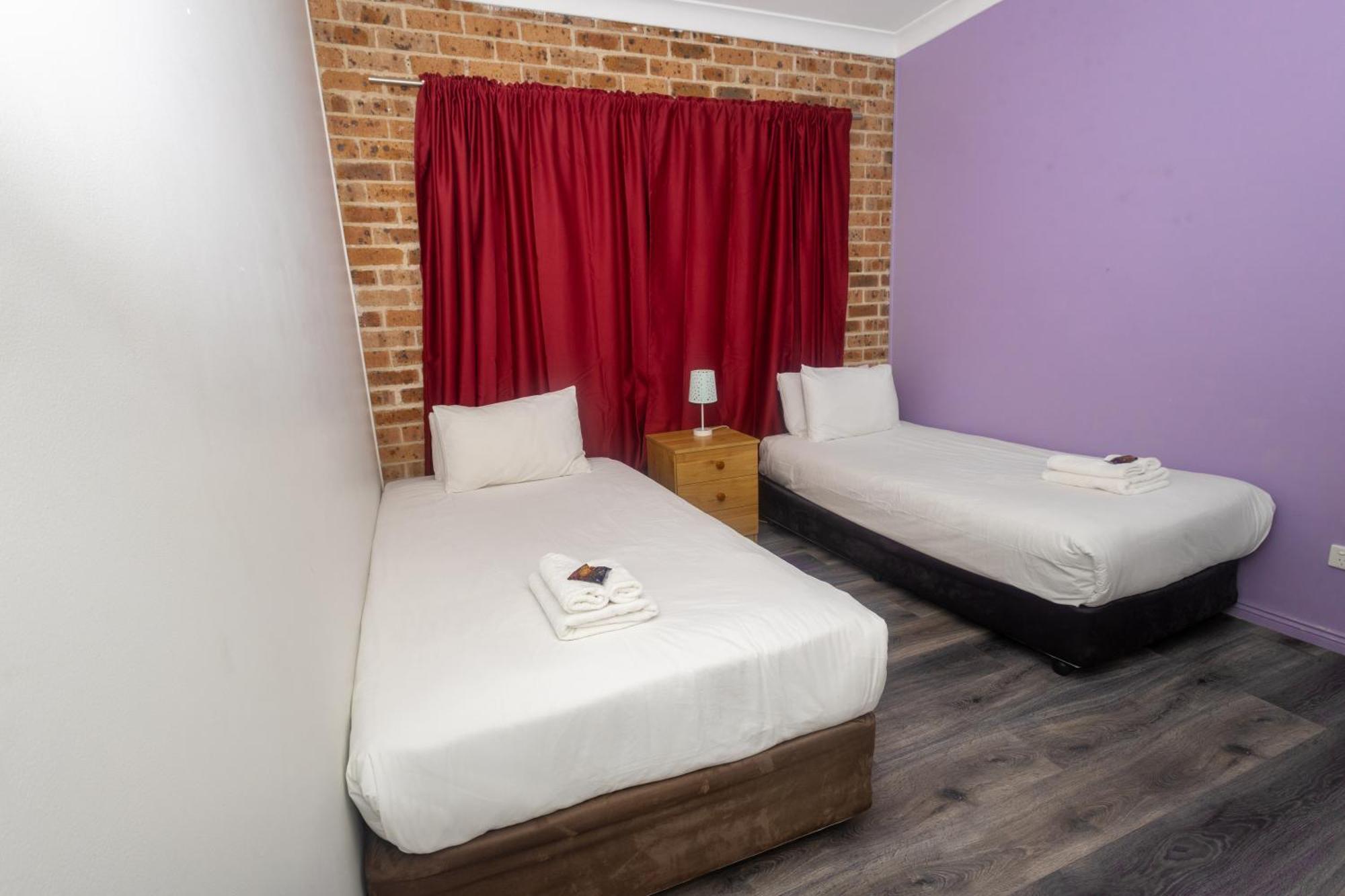 Gosford Inn Motel Buitenkant foto
