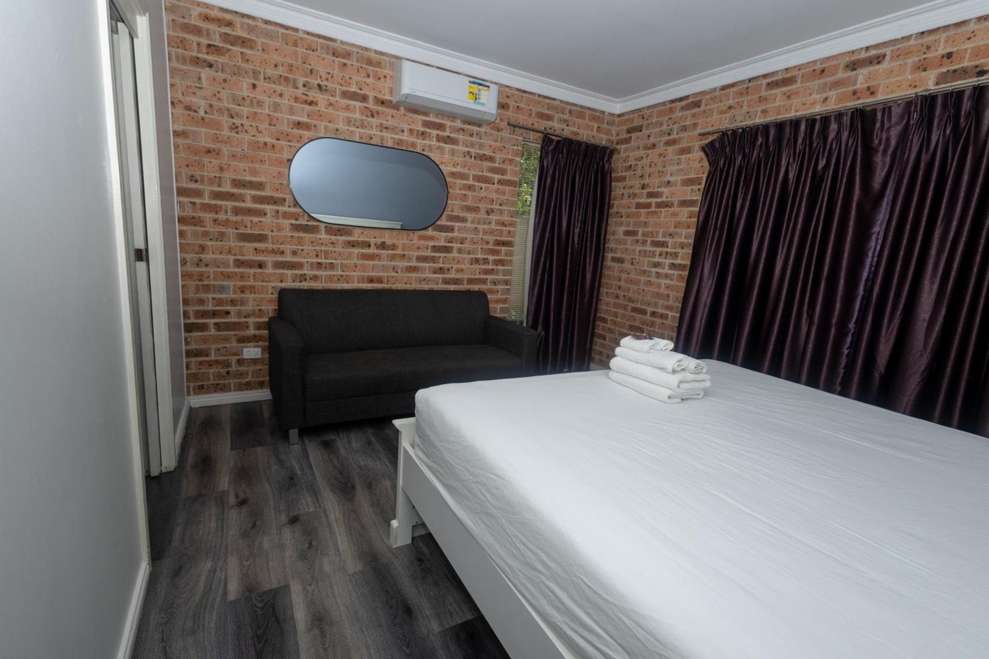 Gosford Inn Motel Buitenkant foto