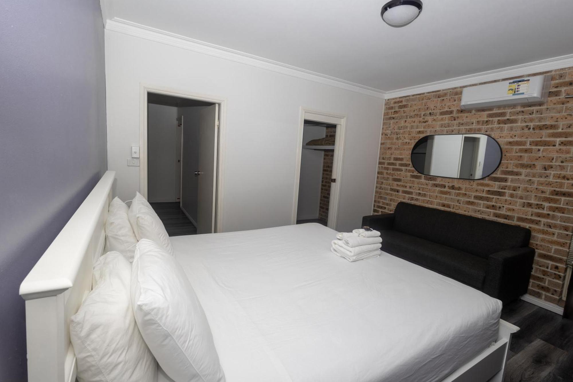Gosford Inn Motel Buitenkant foto